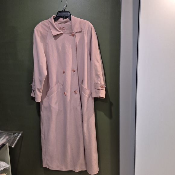 Utex Classic Dusty Pink Coat - Picture 2 of 14